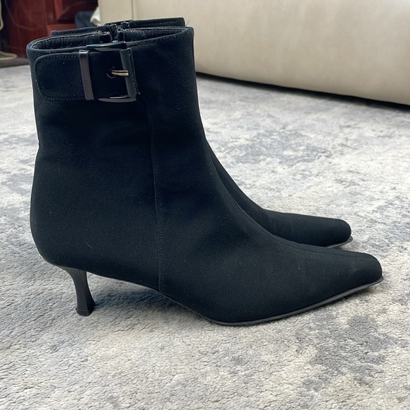 Stuart Weitzman Buckle Kitten Heel Ankle Boots Pointed Toe Witchy Black Sz 8.5 N - Picture 5 of 13
